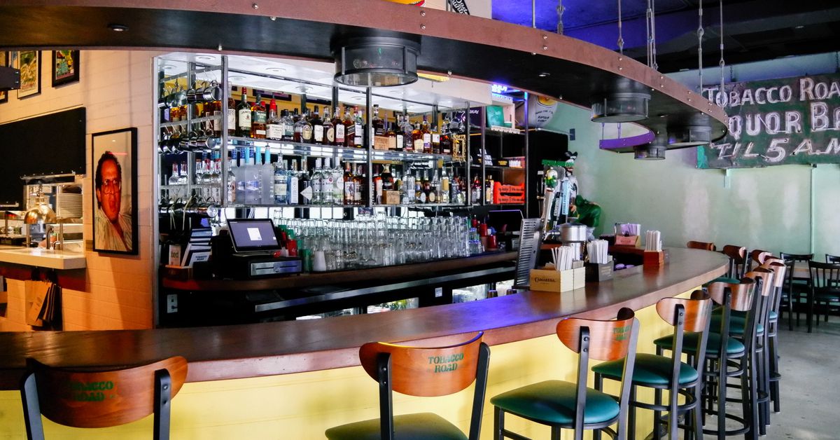 Eche un vistazo al New Tobacco Road Tribute Bar, ahora abierto en Brickell