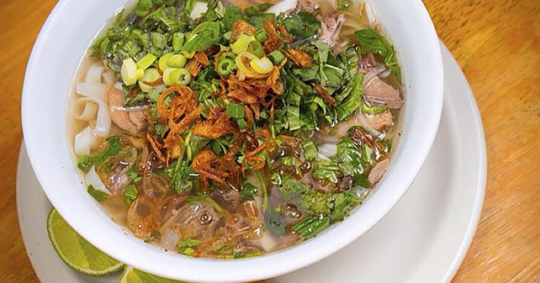 El legendario restaurante Hy Vong de Miami está de regreso - en forma de libro de cocina