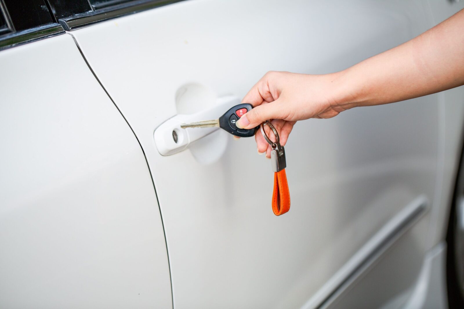 What to Do If You Lock Your Keys in the Car: Step-by-Step Guide
